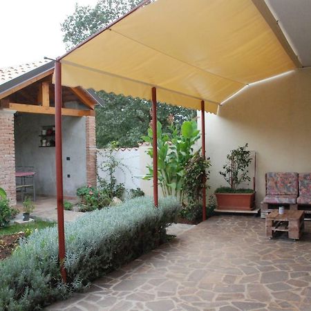 Apartmani Radin Rosini Bagian luar foto