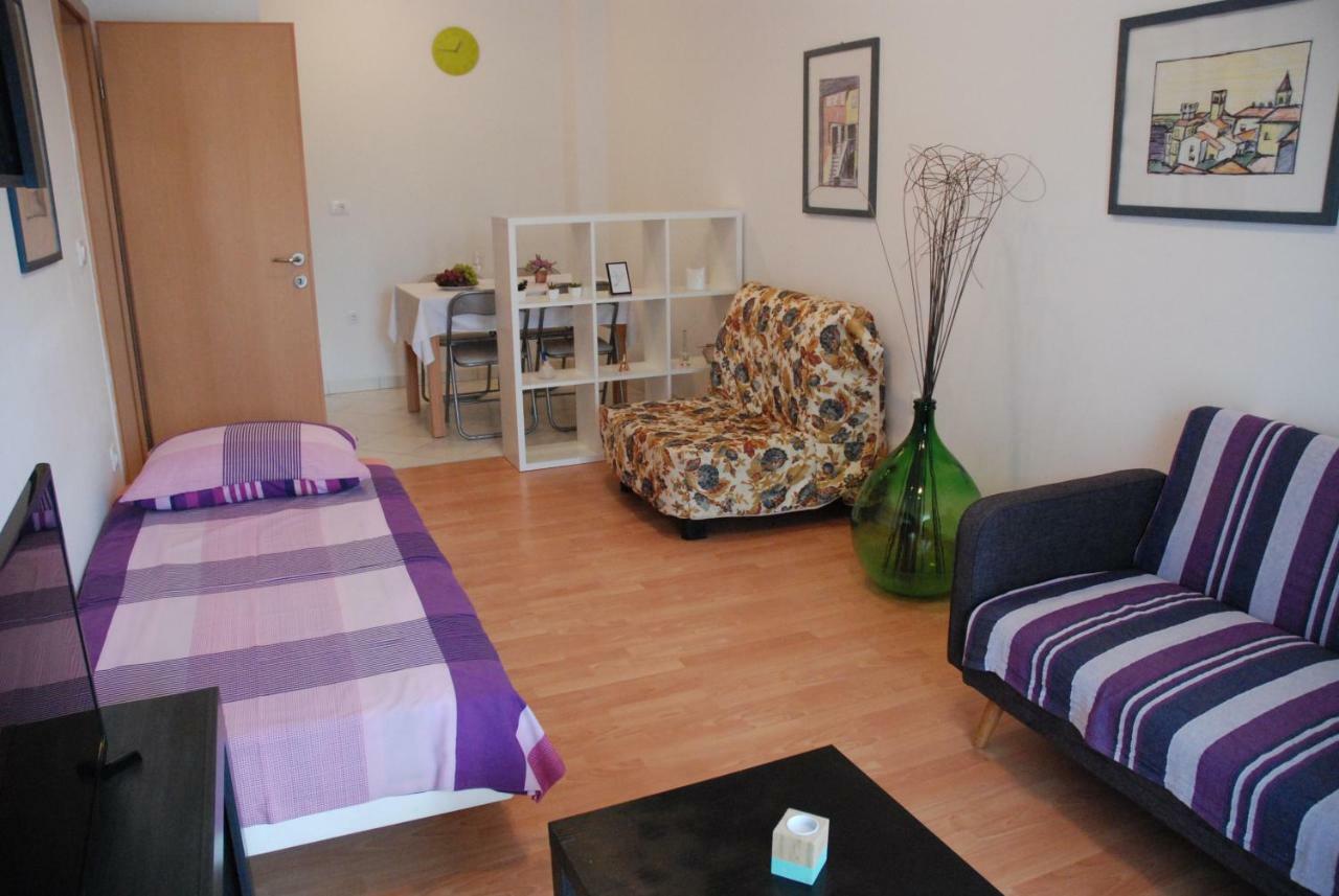 Apartmani Radin Rosini Bagian luar foto